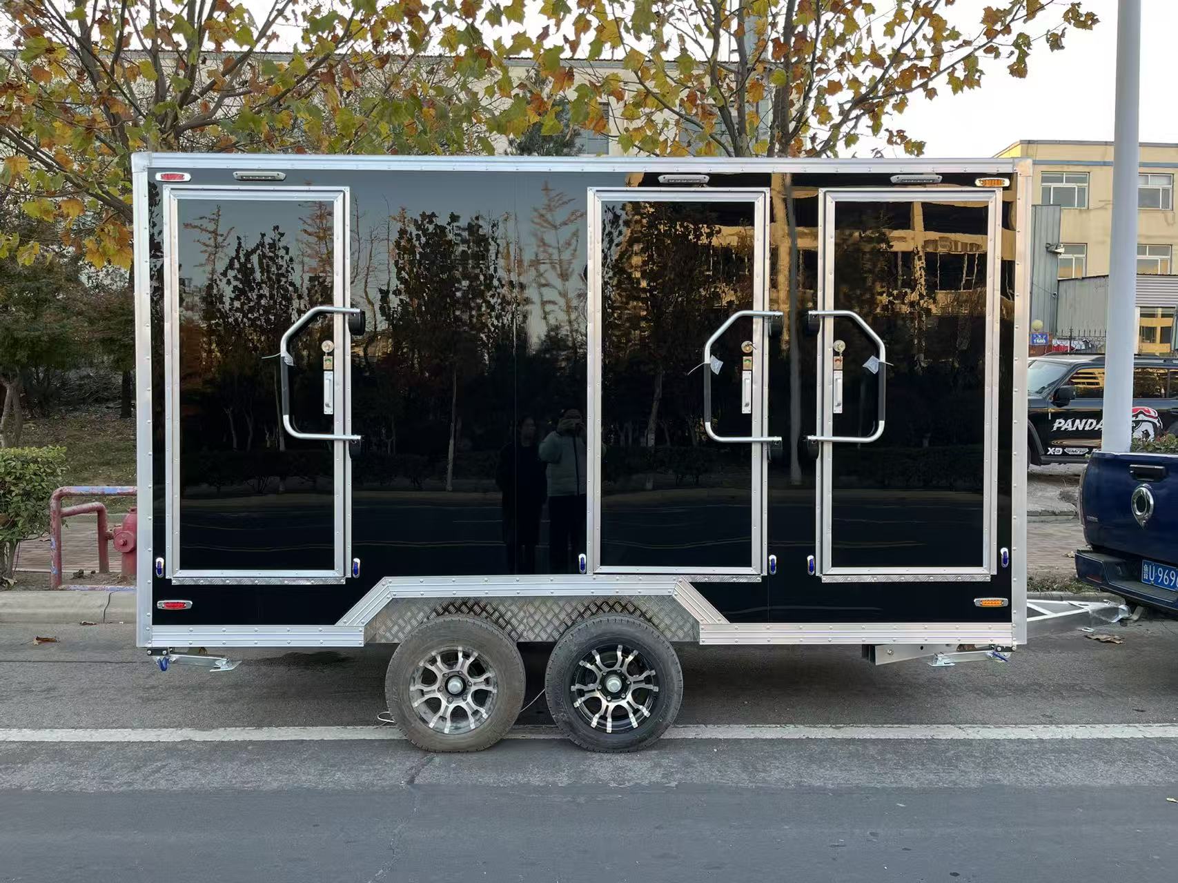 Premium Mobile Restroom Trailer | Multi-Compartment Portable Toilet for Festivals/Jobsites